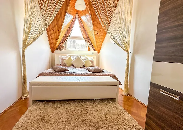 Aranyeso Apartmanhazak No.1