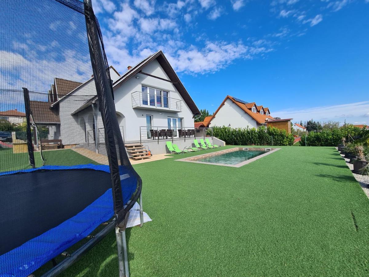 Aranyeso Apartmanhazak No.1 Balatonalmádi