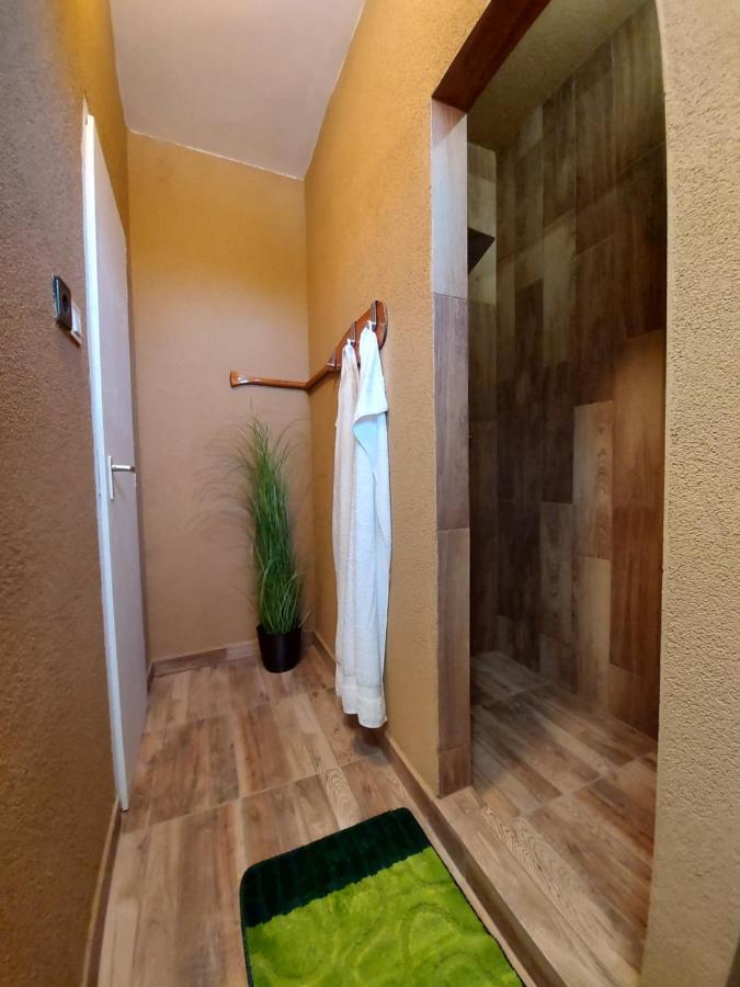 Aranyeso Apartmanhazak No.1
